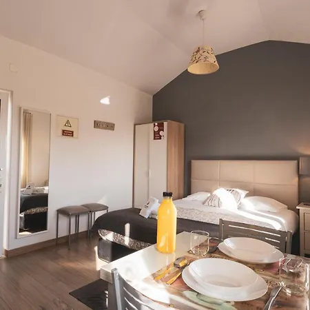 04 - Loft In The Heart Of Peniche