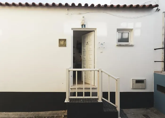 04 - Loft In The Heart Of بينيش